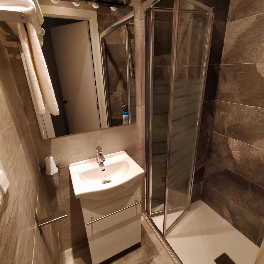 Room Pride Madrid Ngoại thất bức ảnh