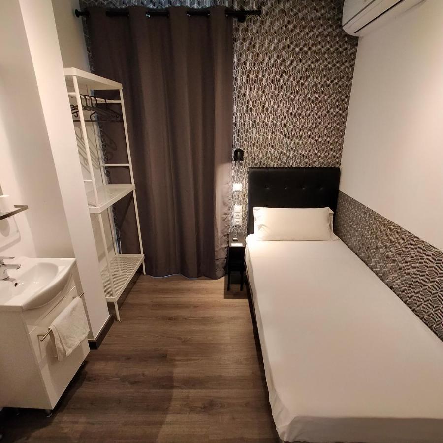Room Pride Madrid Ngoại thất bức ảnh