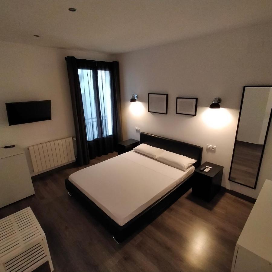 Room Pride Madrid Ngoại thất bức ảnh