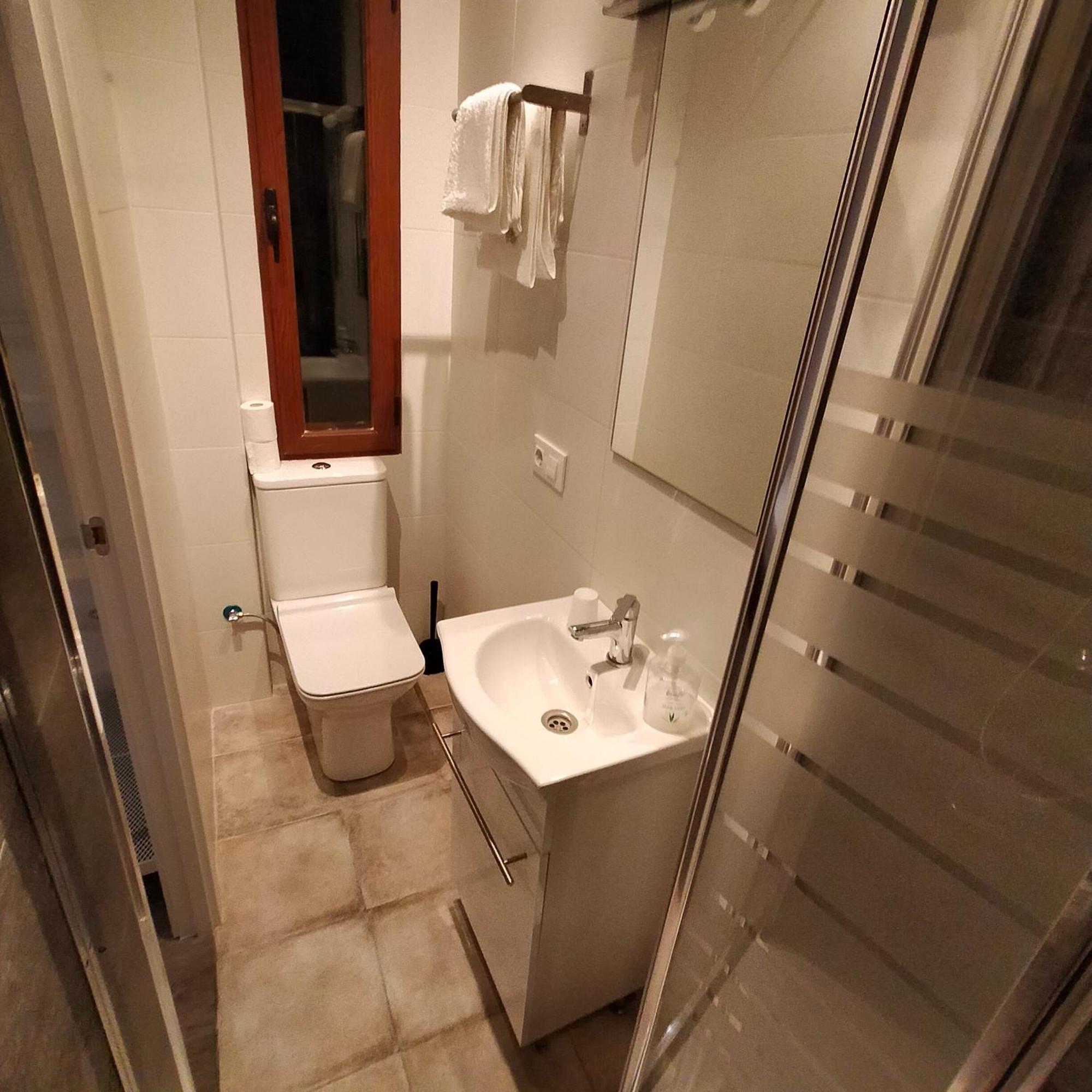 Room Pride Madrid Phòng bức ảnh