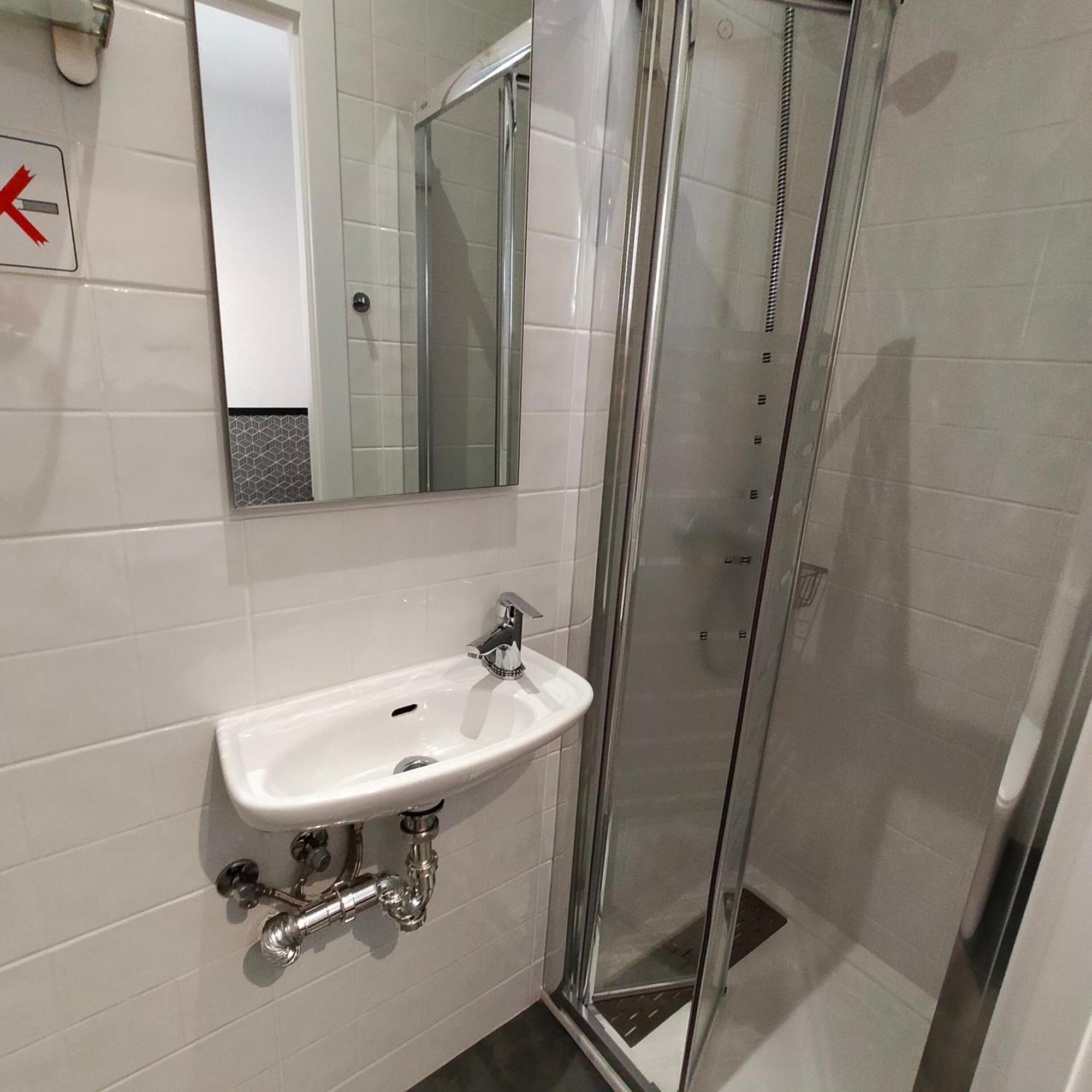 Room Pride Madrid Phòng bức ảnh